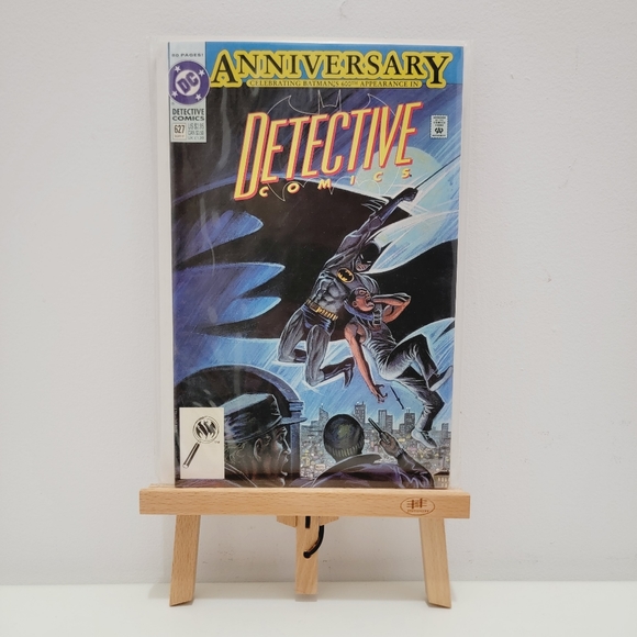 DC Comics Detective Comics Batman comicbooks. Issues 604, 606, 627, Annuals 3&4 - Picture 6 of 6